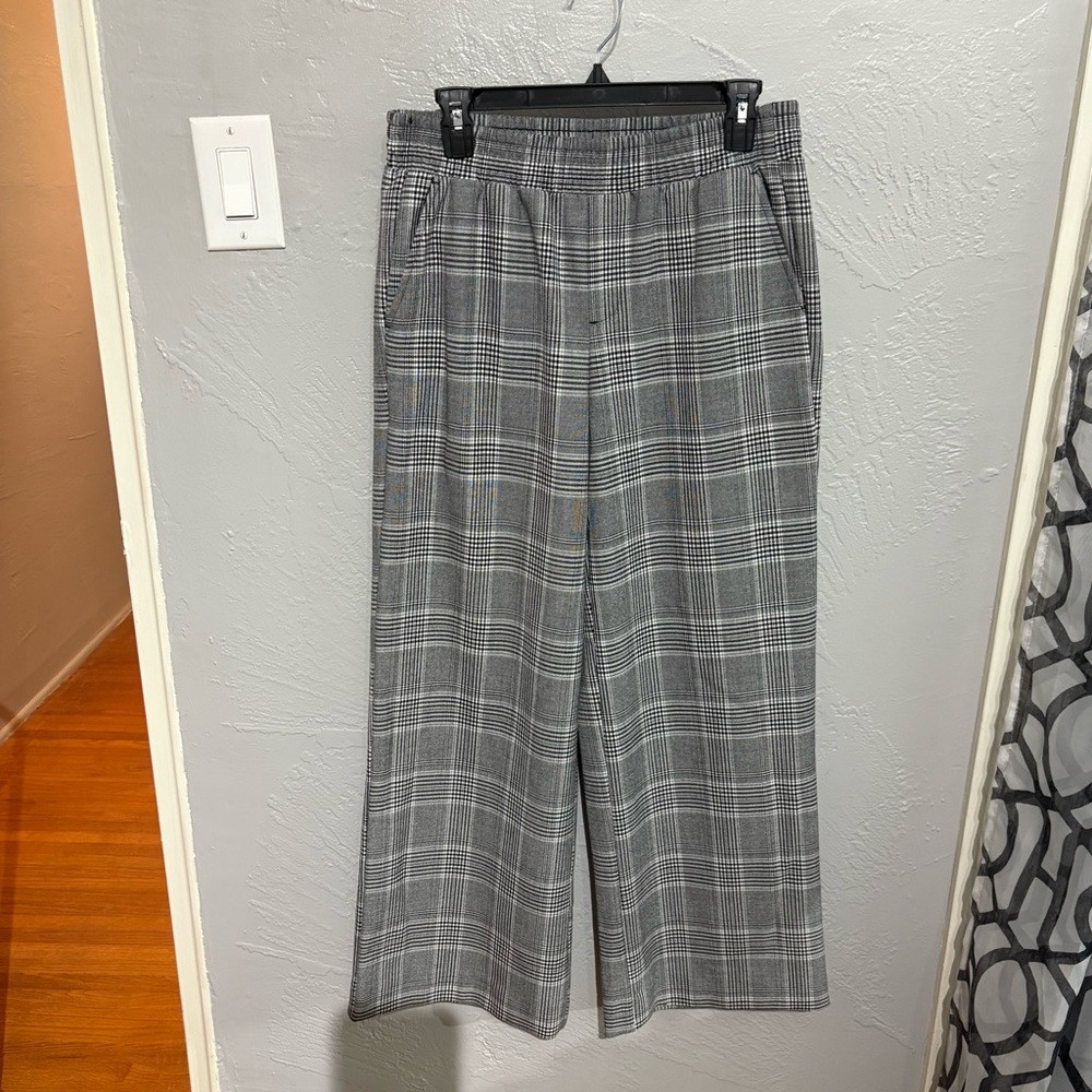Time and Tru Gray Plaid Wide Leg Pull-on Pants